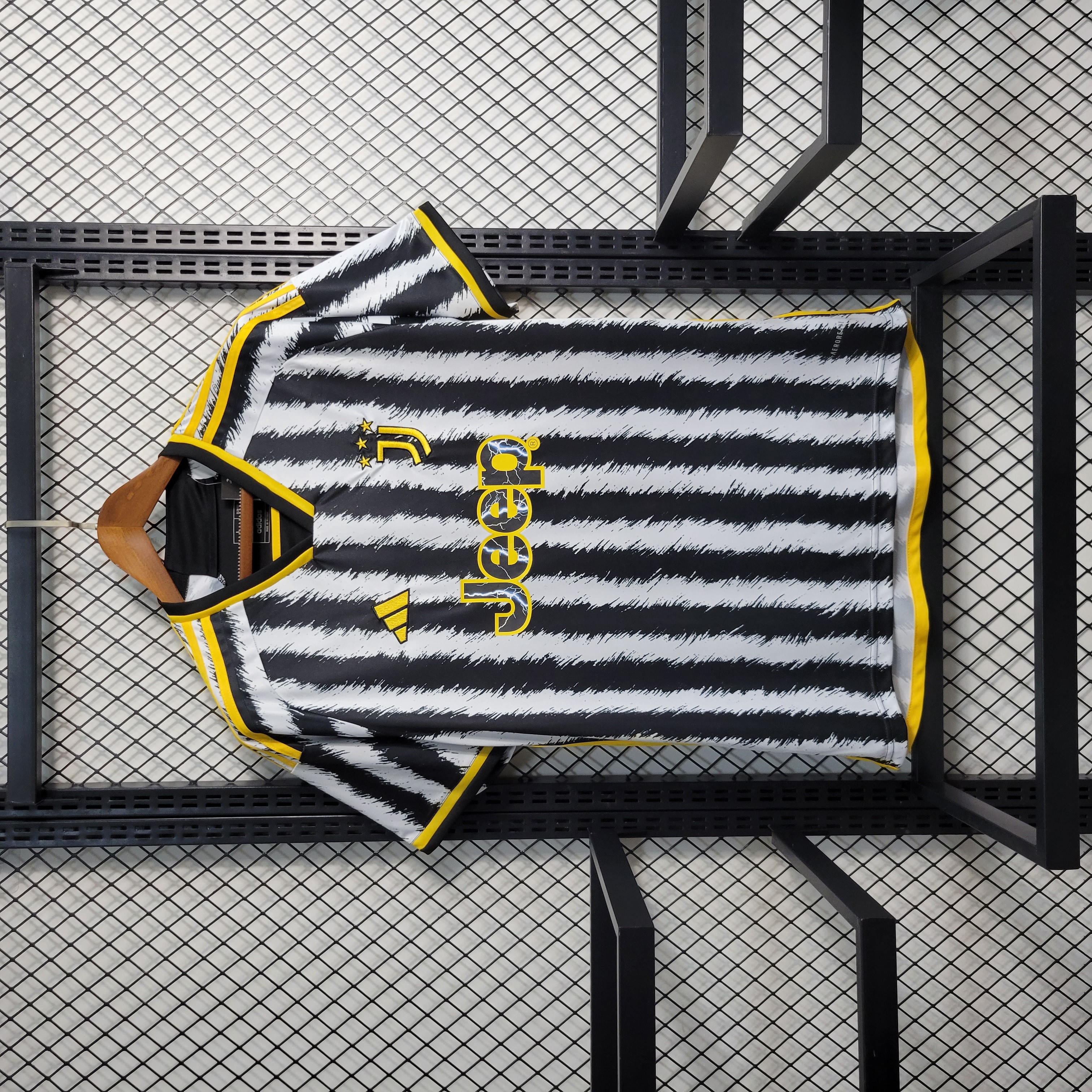 23/24 Juventus Home Jersey - Fans Version